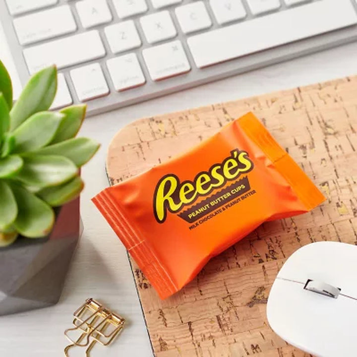 REESE'S Milk Chocolate Peanut Butter Cups, Snack Size, 65 Pcs.