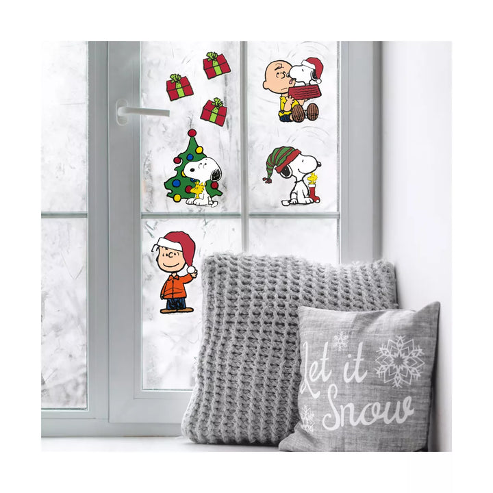 Northlight 8-Piece Peanuts Snoopy and Charlie Brown Christmas Window Clings