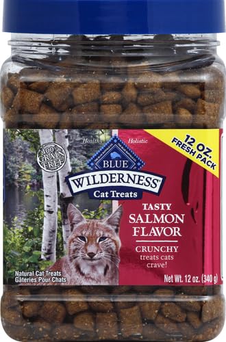 Blue Buffalo Wilderness Crunchy Cat Treats, Salmon 12-oz Tub 12 Ounce (Pack of 1)