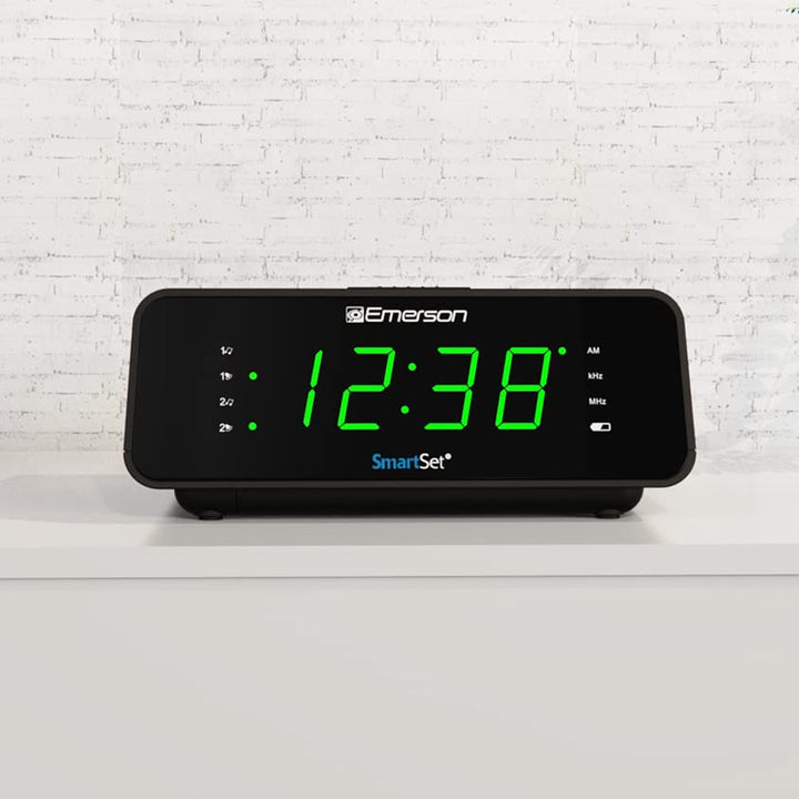 Emerson Smartset Wireless Charging Alarm Clock Radio Featuring a Large 1.4" Red LED Display and Temperature Sensor, FM Radio, Black CKSW0555