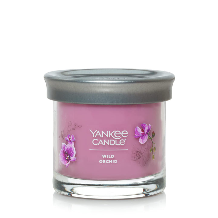 Yankee Candle Wild Orchid Scented, Signature 4.3oz Small Tumbler Single Wick Candle, Over 20 Hours of Burn Time Signature Small Tumbler