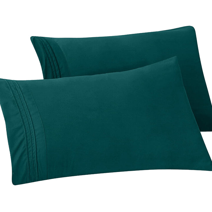 Elegant Comfort Solid Pillowcases 1500 Thread Count Egyptian Quality Microfiber - Smooth Weave, Wrinkle and Fade Resistant, Easy Slip-On, 2-Piece Set, Standard/Queen Pillowcase, Marine Teal 2-Pack