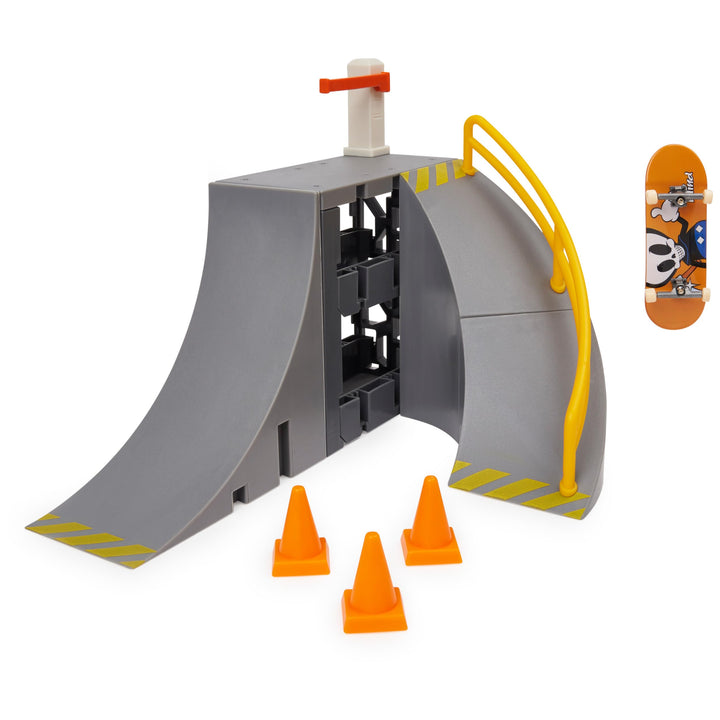 Tech Deck, Bowl Builder X-Connect Park Creator, Customizable and Buildable Ramp Set with Exclusive Fingerboard, Kids Toy for Ages 6 and up Bowl Builder Park