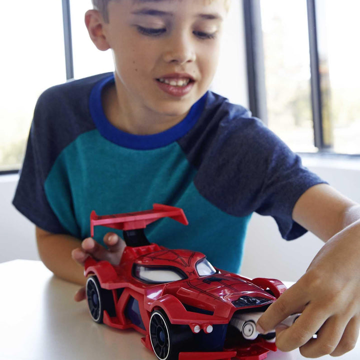 Hot Wheels Marvel Spider-Man Web-Car Launcher with Movement-Activated Eyes & 1:64 Scale Toy Character Car