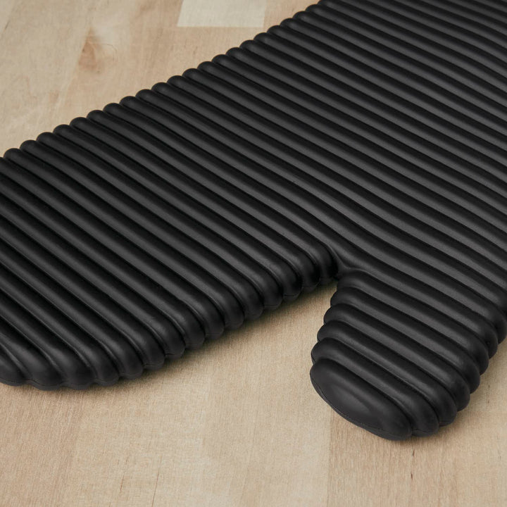 KitchenAid Ribbed Soft Silicone Oven Mitt Set, 7"x13", Onyx Black 2 Count