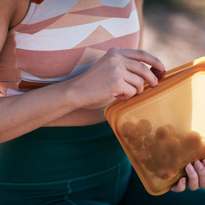Stasher Platinum Silicone Food Grade Reusable Storage Bag, Honey (Sandwich) | Reduce Single-Use Plastic | Cook, Store, Sous Vide, or Freeze | Leakproof, Dishwasher-Safe, Eco-friendly | 28 Oz