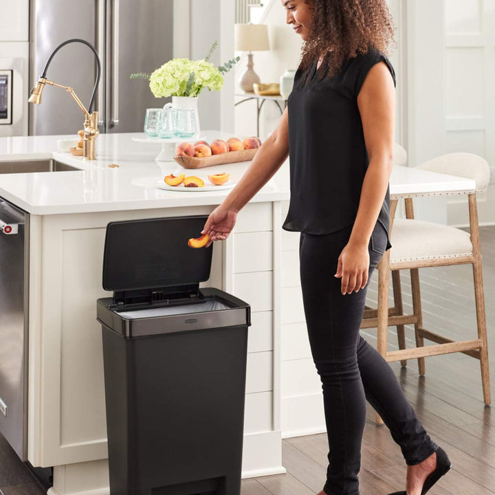 Rubbermaid Premier Series II Step-on Trash Can for Home and Kitchen, with Lid Lock and Slow Close, 13 Gallon, Charcoal, for Home/Kitchen/Hotel/Lobby/Office 13G - Classic Plastic