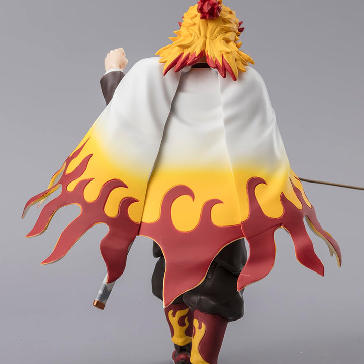 Bandai - Demon Slayer - Ultimate Legends - Kyojuro Rengoku Action Figure