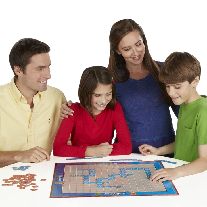 Hasbro Gaming Scrabble Junior Game, Family Educational Board Game for Kids, 2-4 Players, 5+ Years