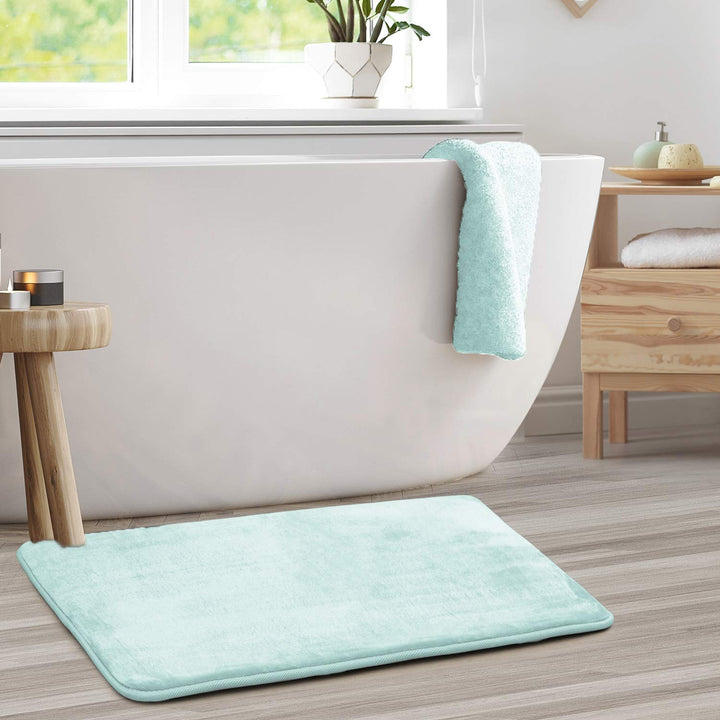 Clara Clark Bathroom Rugs, Velvet Memory Foam Bath Mat, Non-Slip, Machine Washable Bath Rugs - Dries Quickly, Ultra Soft Plush Bath Mats for Bathroom, 20 x 32, Light Blue Solid