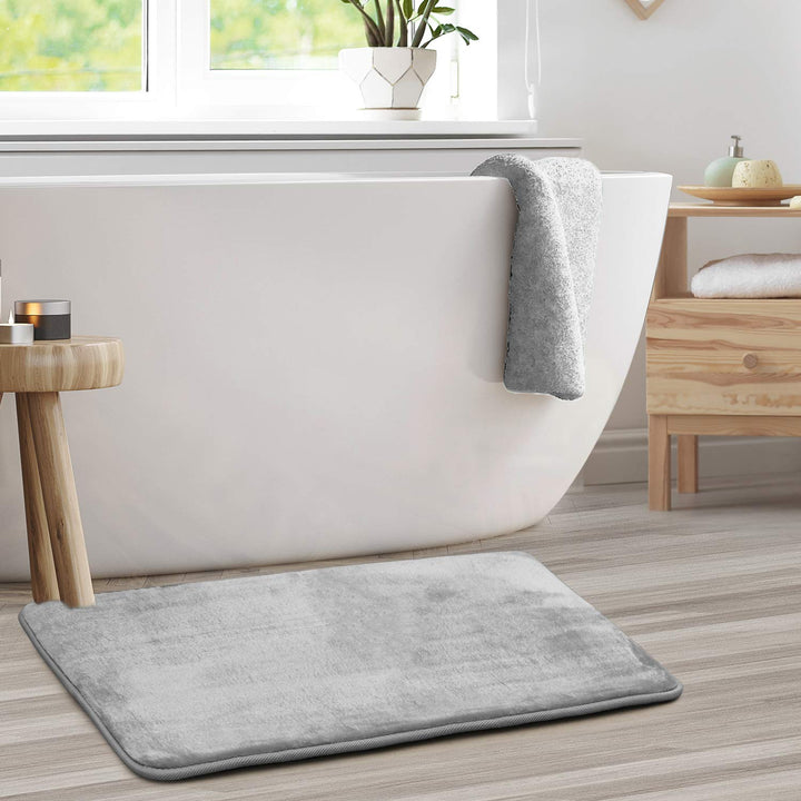 Clara Clark Bathroom Rugs, Velvet Memory Foam Bath Mat, Non-Slip, Machine Washable Bath Rugs - Dries Quickly, Ultra Soft Plush Bath Mats for Bathroom, 20 x 32, Silver Solid