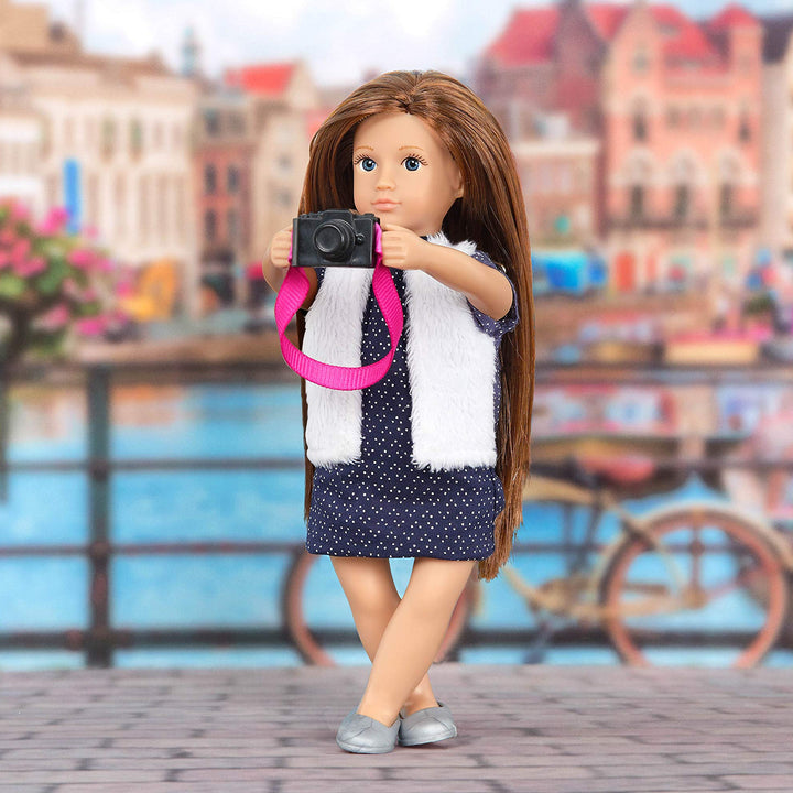 Lori – Mini Doll – 6-Inch Travel Doll – Clothes, Shoes & Camera – Doll & Accessories – 3 Years + – Rosalie