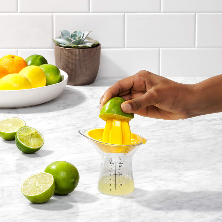 OXO Good Grips Small Citrus Juicer, Yellow Small Juicer