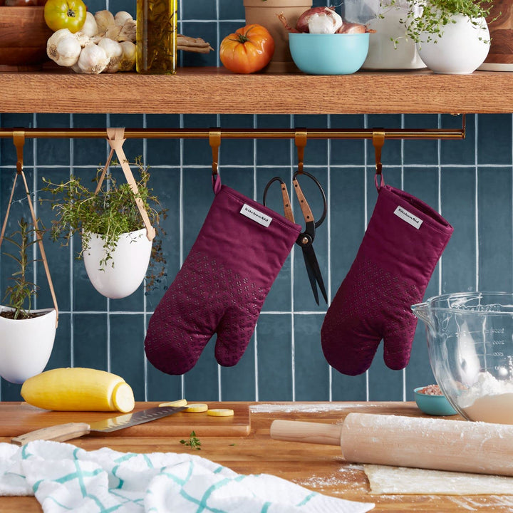 KitchenAid Asteroid Oven Mitt Set, 7"x12.5", Beet, 2 Piece