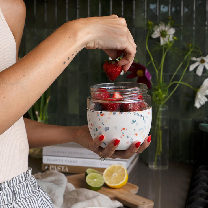 W&P Porter Seal Tight Glass Food Storage Container with Lid, Terrazzo Cream 24oz, Leak & Spill Proof Meal Prep Container, Microwave & Dishwasher Safe, Borosilicate Glass 24 oz