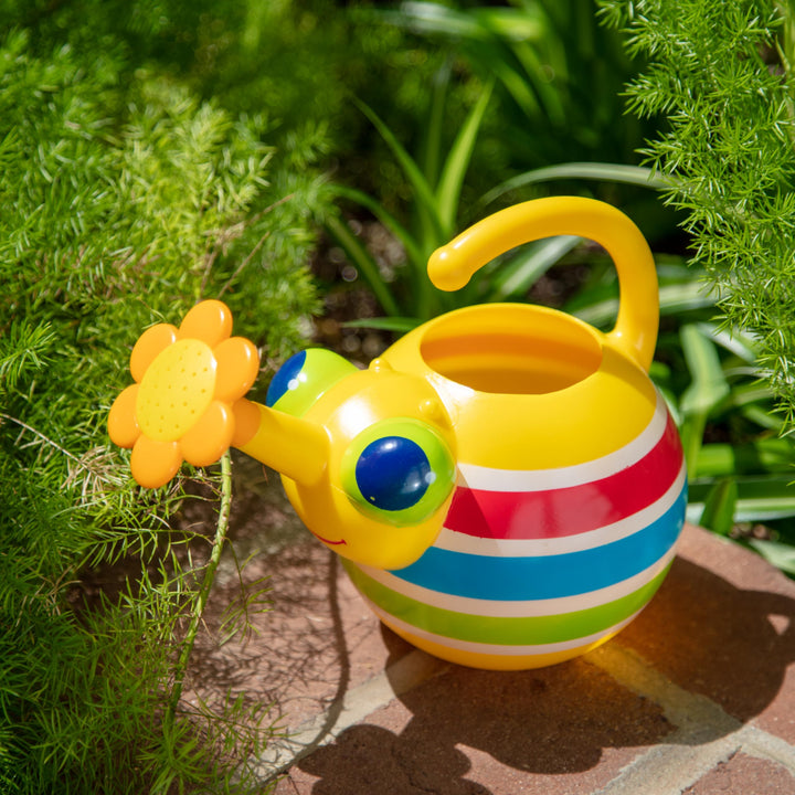 Melissa & Doug Sunny Patch Giddy Buggy Watering Can With Flower-Shaped Spout - Kid-Friendly Garden-Themed Pretend Play Watering Can For Kids