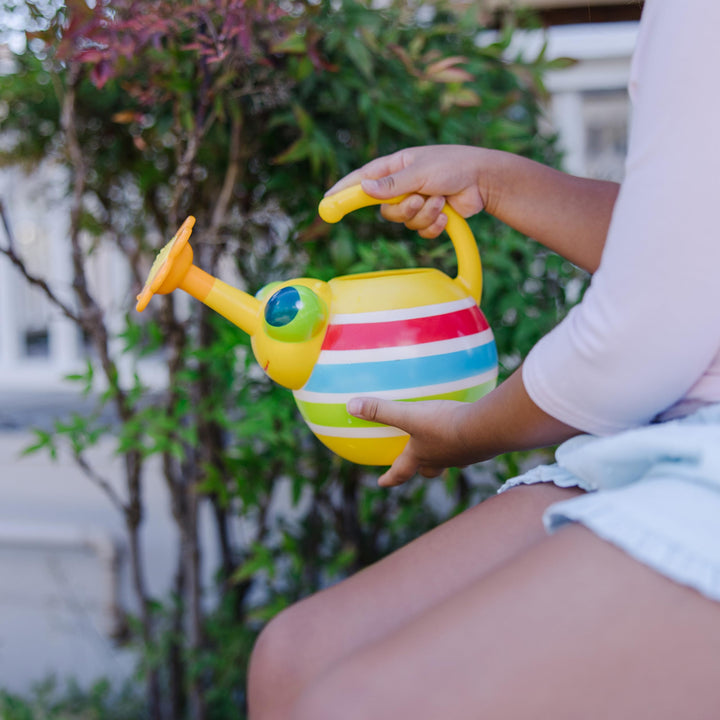 Melissa & Doug Sunny Patch Giddy Buggy Watering Can With Flower-Shaped Spout - Kid-Friendly Garden-Themed Pretend Play Watering Can For Kids