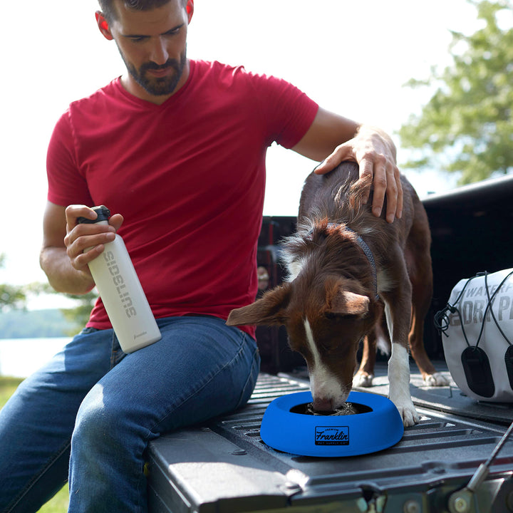 Franklin Pet Supply Travel Pet Silicon Bowl 27oz. – No Spill – BPA Free – Splash Proof – for Water and Food – Travel Smart Design – Portable Car Design – for Larger Dogs,Blue 27 oz