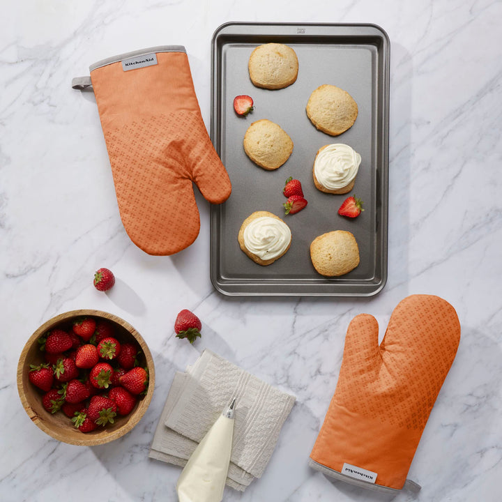 KitchenAid Asteroid Oven Mitt Set, Honey Orange 7"x12.5"