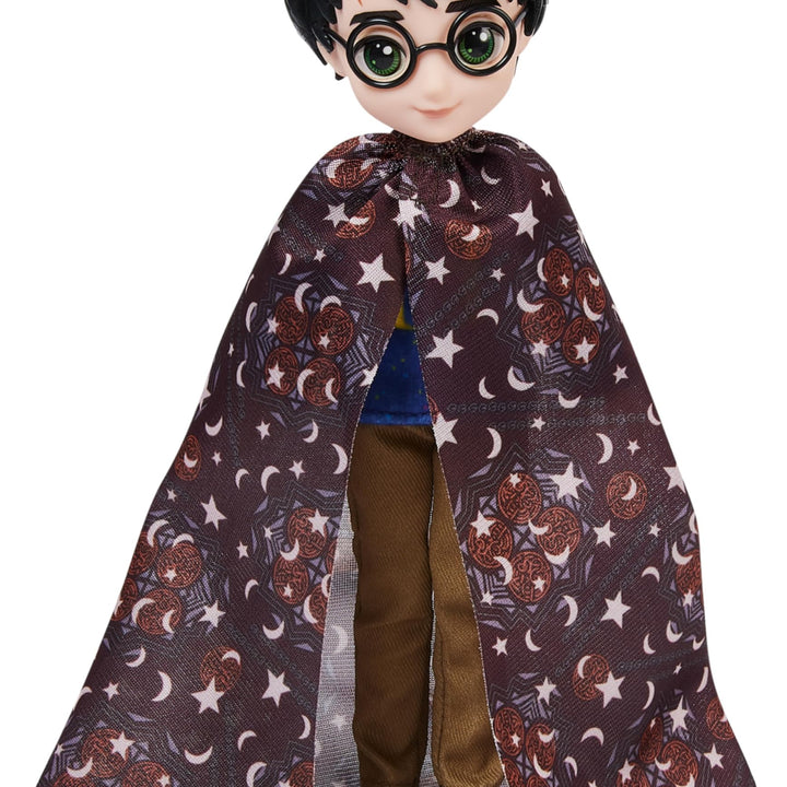 Wizarding World Harry Potter, 8-inch Harry Potter Doll Gift Set with Invisibility Cloak and 5 Doll Accessories, Christmas Gifts for Kids Harry Potter Gift Set