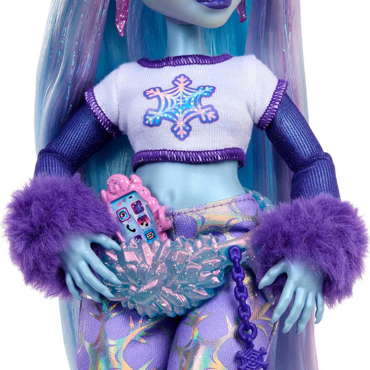 Monster High Doll, Abbey Bominable Yeti with Pet Mammoth Tundra & Accessories Including Furry Scarf & Snowflake Backpack Multicolor