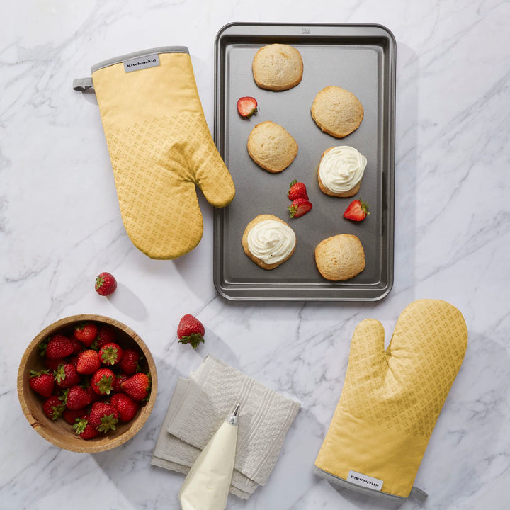 KitchenAid Asteroid Oven Mitt Set, 7"x12.5", Buttercup Yellow, 2 Piece