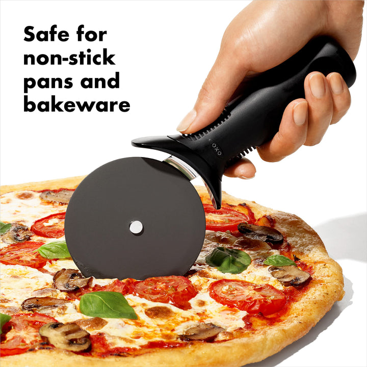 OXO Good Grips Pizza Wheel and Cutter for Non-Stick Pans Non-Stick Pizza Cutter