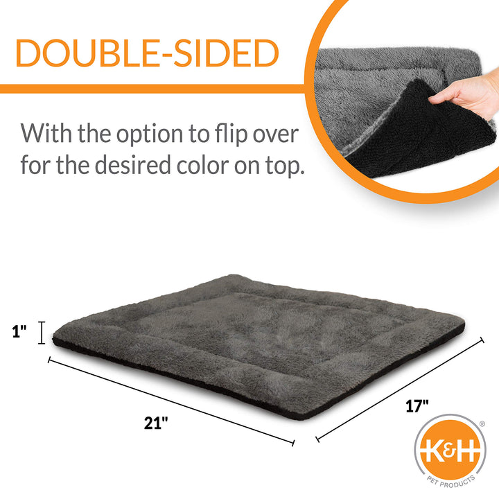 K&H PET PRODUCTS Self-Warming Cat Bed Pad, Self-Heating Thermal Cat and Dog Bed Mat, Cat Warmer Mat for Feral and Indoor Cats, Gray/ Black 21 X 17 Inches Gray/Black Recyclable Box