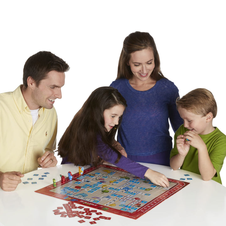 Hasbro Gaming Scrabble Junior Game, Family Educational Board Game for Kids, 2-4 Players, 5+ Years