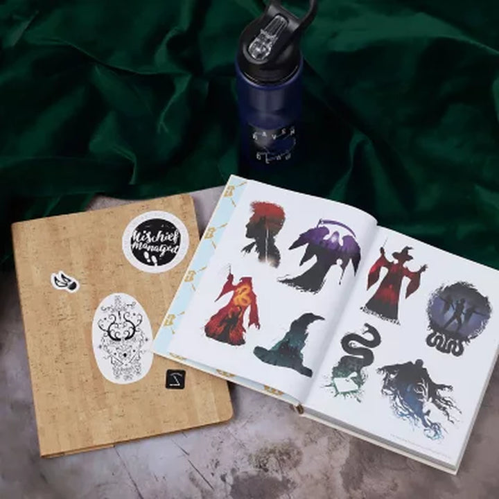 Harry Potter World of Stickers: Art from the Wizarding World Archive