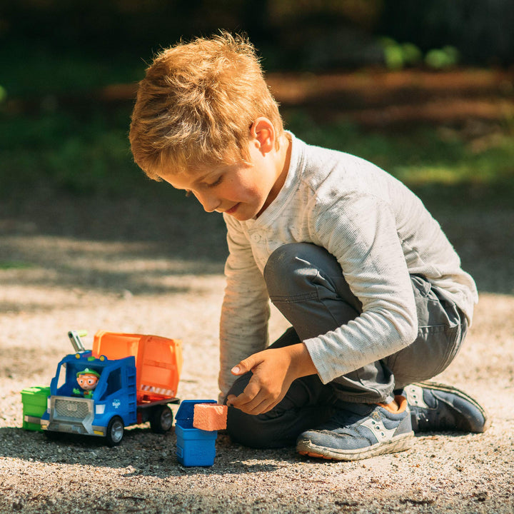 Blippi Recycling Truck - Includes Character Figure, Working Lever, 2 Trash Cubes, 2 Recycling Bins - Sing Along with Popular Catchphrases - Educational Toys for Kids - Exclusive