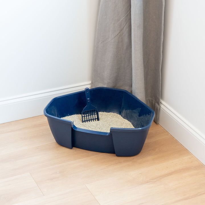 IRIS USA Large Open Top Corner Cat Litter Tray with Scoop, Sturdy Comfortable Easy to Clean Open Air Kitty Rabbit Litter Pan with Tall Walls, Navy Corner Tray - Navy