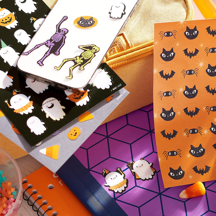 American Greetings 522-Count Halloween Stickers for Kids, Assorted Halloween Themes