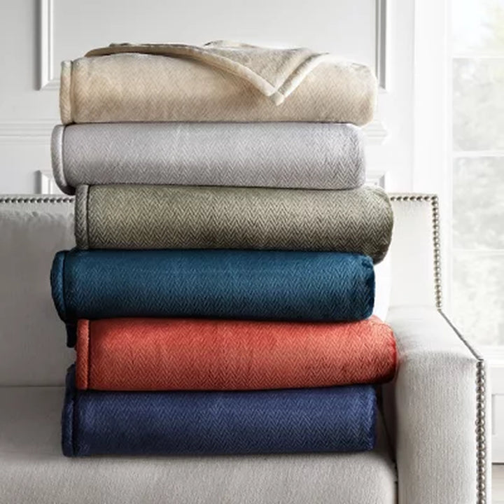 Member'S Mark Hotel Premier Herringbone Plush Blanket (Assorted Colors)